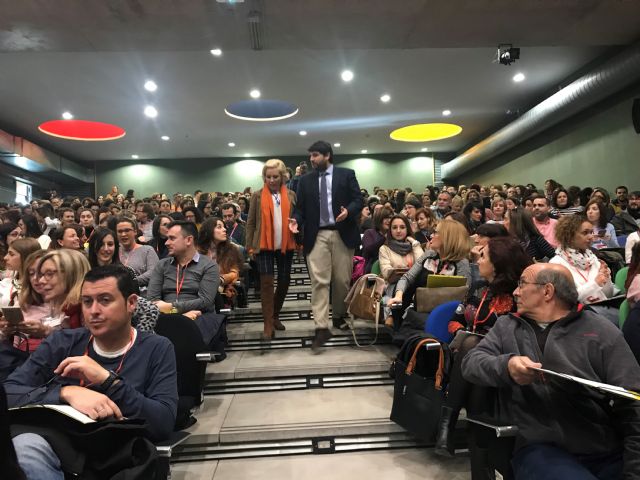 López Miras defiende la permanente innovación en el ámbito educativo si queremos avanzar y conquistar nuevos retos - 2, Foto 2
