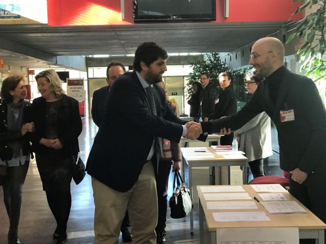 López Miras defiende la permanente innovación en el ámbito educativo si queremos avanzar y conquistar nuevos retos - 3, Foto 3