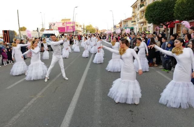 Más de 1.000 personas participan en un colorido y chispeante desfile de Carnaval en Las Torres de Cotillas - 3, Foto 3
