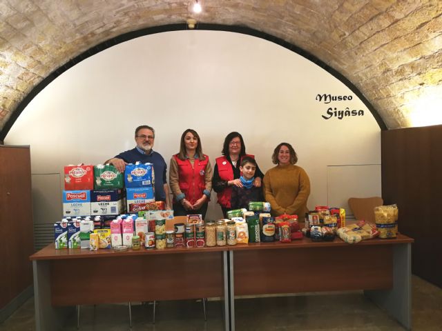 Los Voluntarios de Siyâsa entregan a Cruz Roja Juventud de Cieza 250 Kg de alimentos - 1, Foto 1