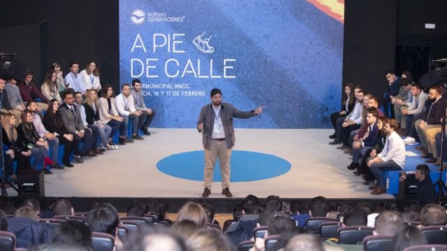 López Miras: Las políticas de empleo del PP han permitido que la Región gane 9.800 trabajadores jóvenes en solo un año - 4, Foto 4