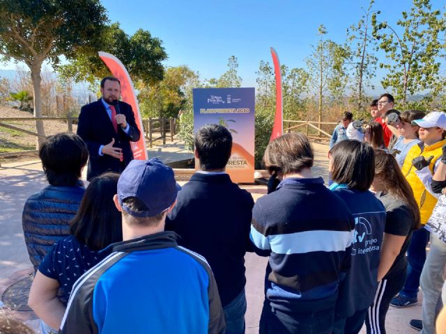 Assido protagoniza hoy la plantación de árboles en Terra Natura dentro del Plan Foresta - 2, Foto 2