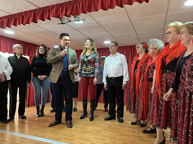 El alcalde felicitó a los usuarios del Centro de Día de Personas Mayores de San Javier en su 35 aniversario - 1, Foto 1