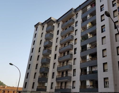 El vivir cerca de un aeropuerto, o en una zona de bares-discotecas puede llegar a originar serios problemas de salud - 1, Foto 1