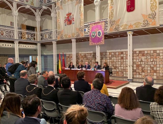 Villegas asiste al acto de inicio de actividades de la Academia de Farmacia Santa María de España - 1, Foto 1