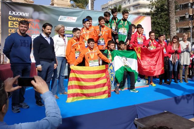 Los atletas del Club Atletismo Alhama contribuyen a los xitos de la seleccin regional, Foto 3