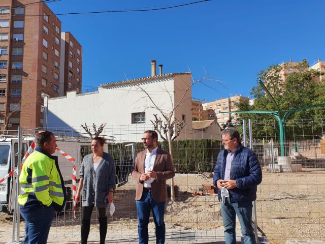 El Ayuntamiento de Lorca inicia los trabajos de renovación del pavimento del parque de la Alameda Doctor Gimeno Baduell - 3, Foto 3