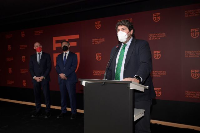 López Miras visita la Federación Murciana de Fútbol y resalta el papel del deporte como palanca económica y de recuperación - 1, Foto 1