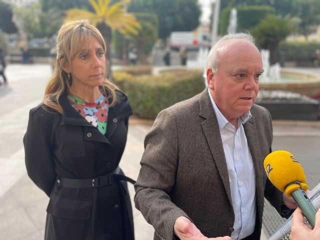 El contrato de las sillas refleja la incapacidad del alcalde socialista para la gestión pública - 1, Foto 1