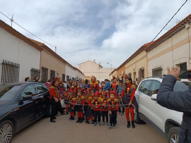Los colegios de Puerto Lumbreras salen a la calle para celebrar el Carnaval - 4, Foto 4