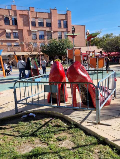 Pedro Contreras Arroyo ha abandonado los parques infantiles del municipio que se encuentran en una situación lamentable - 3, Foto 3