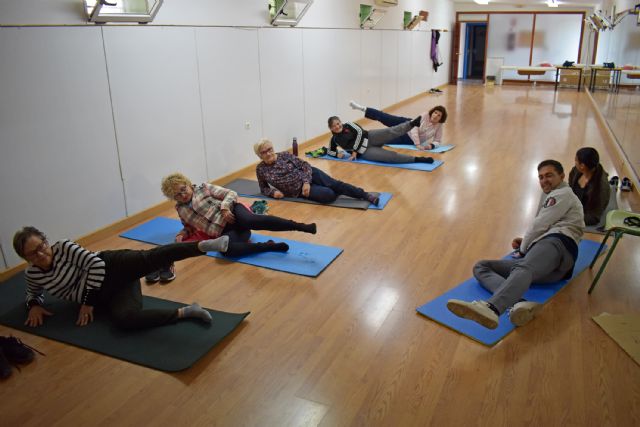 El pilates centra la mañana de deporte dominical en el polideportivo municipal - 2, Foto 2