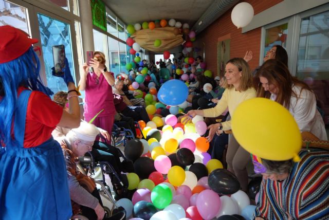 Los centros de mayores y discapacidad del IMAS celebran el carnaval - 2, Foto 2