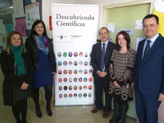 Concluye con éxito la semana cultural Locos por la ciencia del colegio público de La Raya - 1, Foto 1