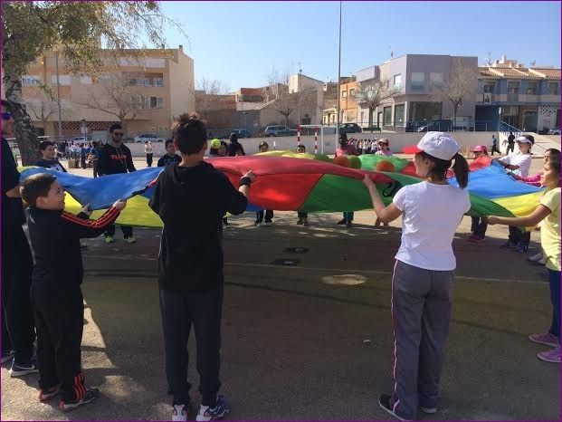 More than 550 students in grades 5 Primary and ESO 1 of all schools in Totana participate in the Day of Popular Games, Foto 7