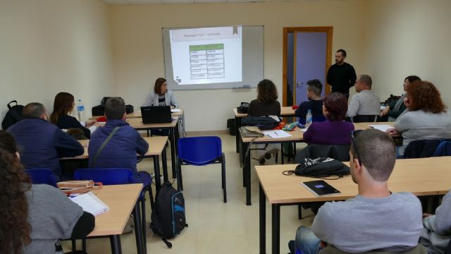 El programa ERASMUS+ despide a los 20 alumnos de la ADLE que realizarán prácticas en Portugal - 5, Foto 5