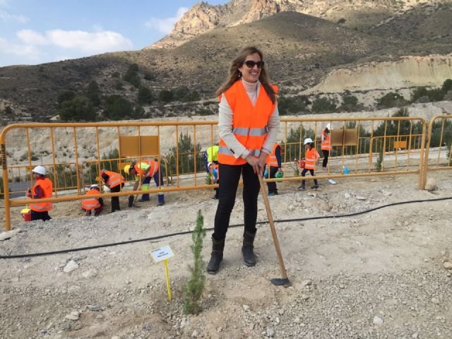 La Comunidad participa en la celebración del Día de los Árboles, los Áridos y la Biodiversidad - 1, Foto 1