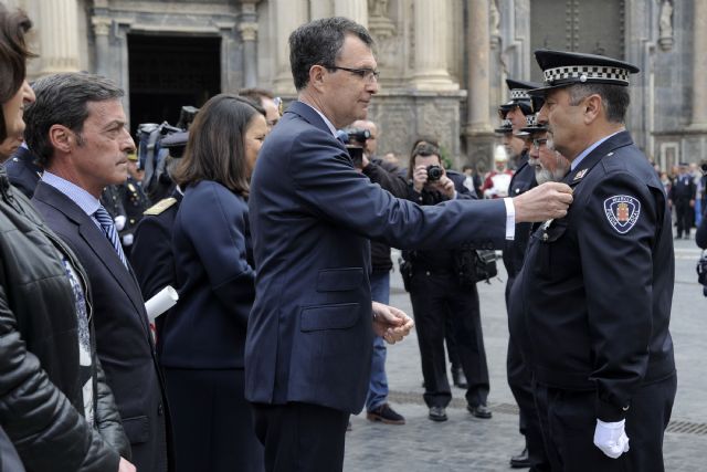 El Ayuntamiento reconoce la labor de los agentes de la Policía Local y su servicio a la ciudad en el día de San Patricio - 3, Foto 3