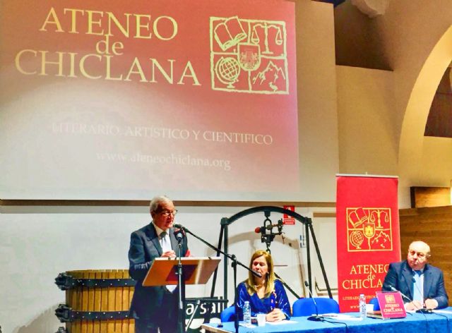 Valcárcel: España está en una posición extraordinaria para decidir sobre el Brexit - 1, Foto 1