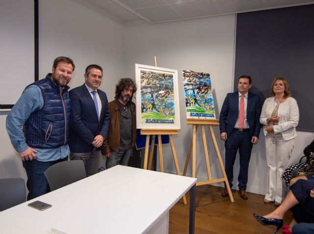 Presentado el cartel de las Fiestas 2019 de la Federación de Peñas Festeras en la fábrica de Estrella de Levante - 4, Foto 4