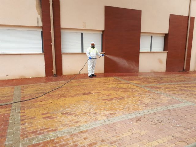 Seis equipos con 12 operarios fumigarán a partir de mañana las zonas cercanas a establecimientos abiertos en todo el municipio de San Javier - 3, Foto 3