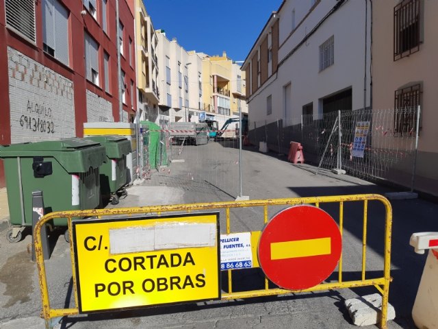 Infraestructuras ha comenzado esta semana las obras de renovación de las redes de agua potable y alcantarillado en la calle Gregorio Cebrián, Foto 2