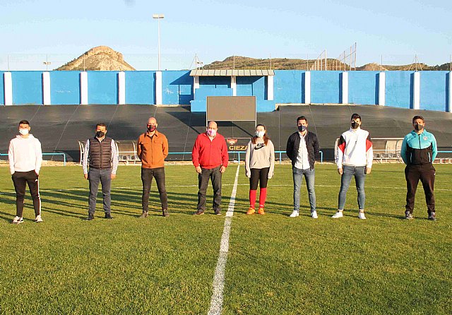 El Ayuntamiento financiará con 400.000 euros la primera fase de la remodelación integral del estadio La Arboleja - 1, Foto 1