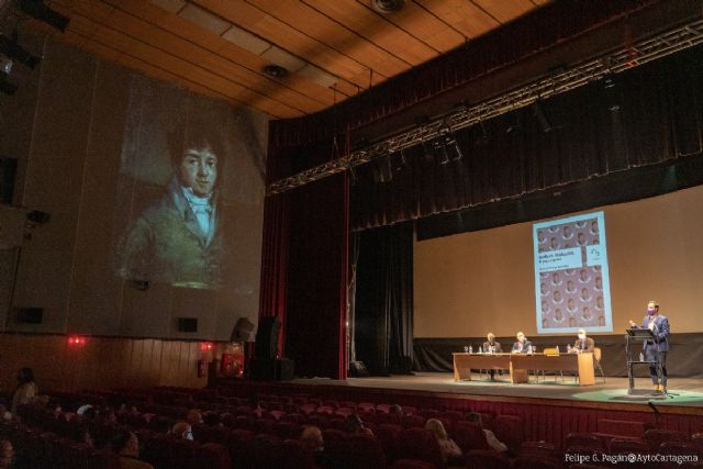 Comienzan los actos del Día Mundial del Teatro en Cartagena con la presentación del libro ´Isidoro Máiquez. El actor maldito´ de Manuel Ponce - 1, Foto 1
