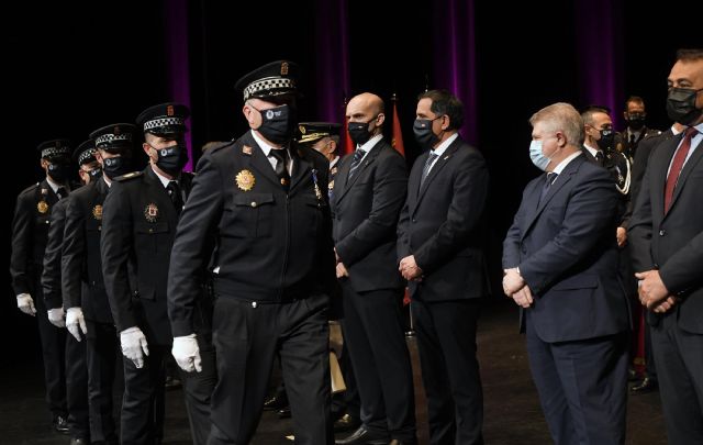 El Alcalde Serrano reafirma su compromiso de seguir aumentando la plantilla de Policía Local y anuncia la puesta en marcha de un Plan de Modernización de la flota policial - 2, Foto 2