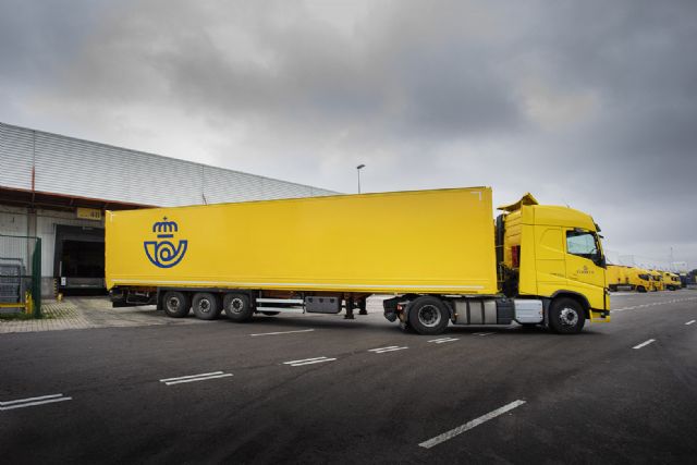 Correos envía dos trailers con más de 25 toneladas de comida a Polonia para que WCK la distribuya entre los refugiados ucranianos - 1, Foto 1