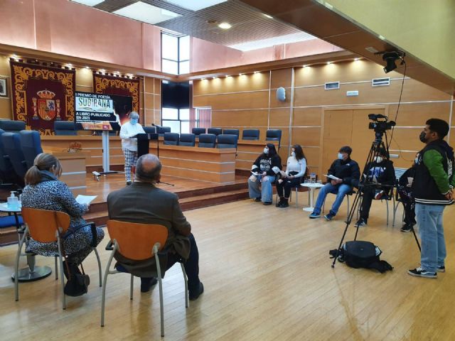 La Concejalía de Cultura y los IES de Molina de Segura convocan el I Premio Subirana para el mejor libro de poesía publicado en 2021 - 2, Foto 2