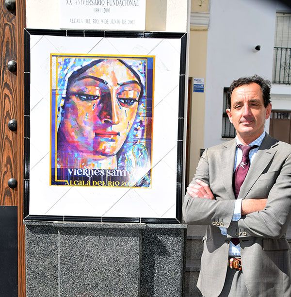 Presentado del XXXI Cartel de Semana Santa, el Anuario “Soledad” y entrega de las pastas a la Pregonera 2022 de Alcalá del Río - 2, Foto 2