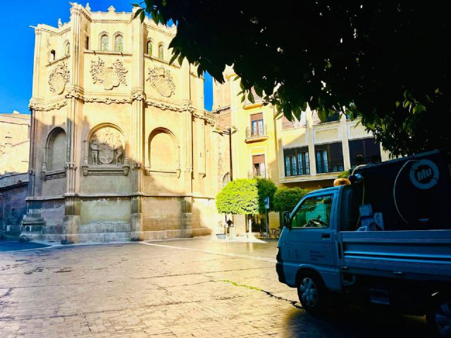 Más de 90 operarios y una treintena de medios mecánicos forman el dispositivo especial de limpieza para Semana Santa - 1, Foto 1