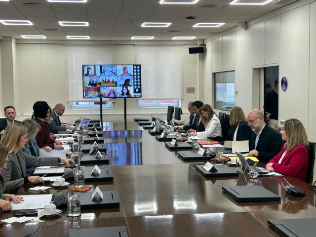 El Gobierno regional considera insolidaria y errónea la política migratoria del Ejecutivo central y rechaza el traspaso de competencias a Cataluña - 1, Foto 1