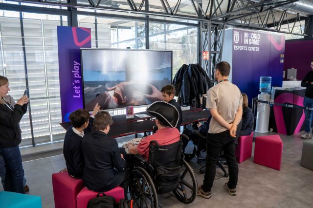El gaming demuestra su potencial terapéutico en la tercera edad en una jornada intergeneracional entre mayores y jóvenes en el Campus del Videojuego - 3, Foto 3