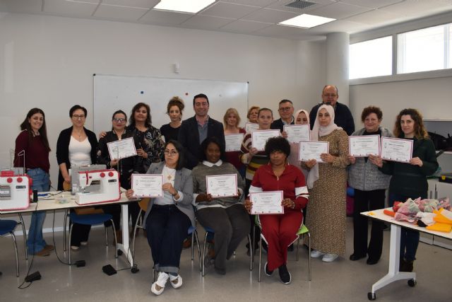 Concluye un curso de patronaje y costura para personas en situación de vulnerabilidad social - 2, Foto 2