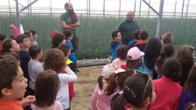 La primera actividad del proyecto Cehegín y su entorno acerca la agricultura a los alumnos de 1° de Primaria del municipio - 4, Foto 4