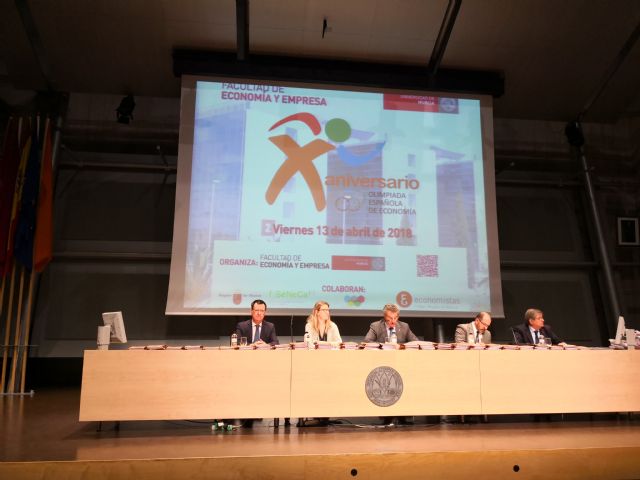 Apostando por la cantera en las Olimpiadas de Economía de la Región - 1, Foto 1