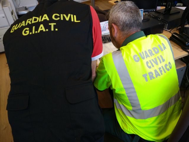 La Guardia Civil desarticula un grupo criminal dedicado a la estafa en la compraventa de vehículos - 3, Foto 3