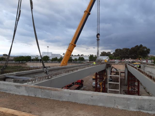El PP se congratula de que las obras del tramo 2 de la ronda hayan superado el 50% con la instalación de todas las vigas del nuevo puente sobre el Guadalentín - 3, Foto 3