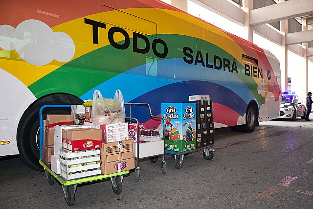 La solidaridad ya viaja en transporte público - 2, Foto 2