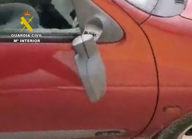 La Guardia Civil investiga a un menor en Cieza por romper retrovisores de vehículos de vehículos - 1, Foto 1