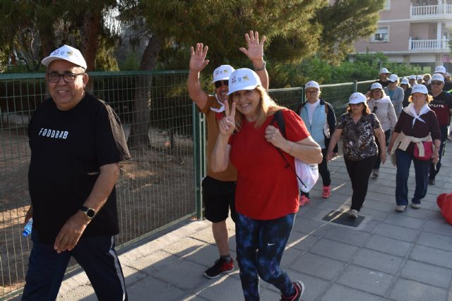 Medio centenar de personas participa en el estreno de las marchas saludables del centro de salud - 5, Foto 5