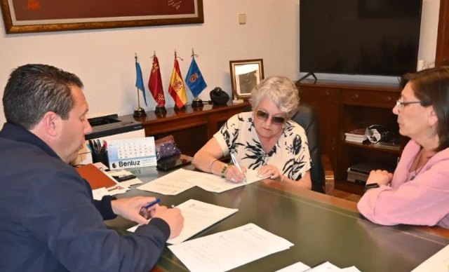 Renovado el convenio de colaboración con la Asociación Local de Personas Mayores de Mula - 1, Foto 1