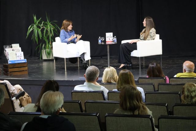 Paloma Sánchez-Garnica defiende la lectura como instrumento revolucionario para afrontar el mundo - 2, Foto 2