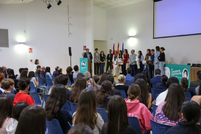 El alcalde destaca la importancia de certámenes como el de investigación Esther Sánchez Pérez para potenciar las capacidades de los estudiantes de Bachillerato - 3, Foto 3