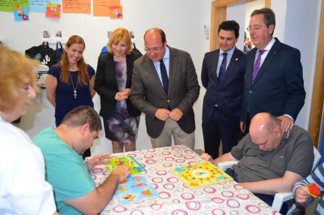 El presidente de la Comunidad destacó la calidad de la atención que presta el Centro de Día de Aidemar - 4, Foto 4