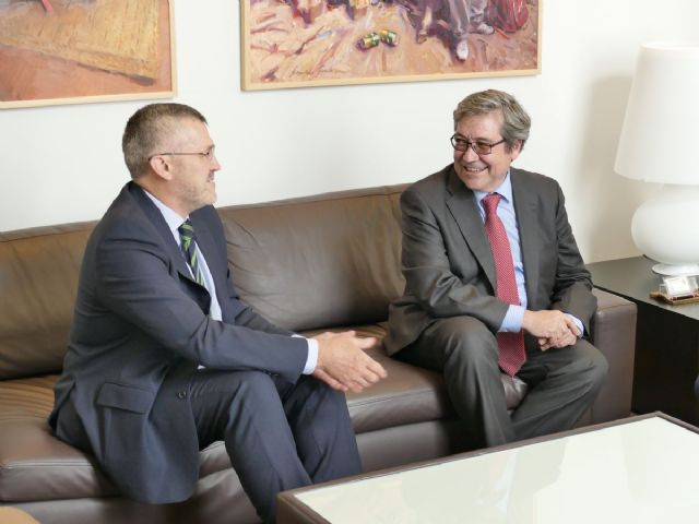 López y Castejón dan la bienvenida a Eduardo Romero, nuevo director de la empresa de lubricantes ILBOC - 2, Foto 2