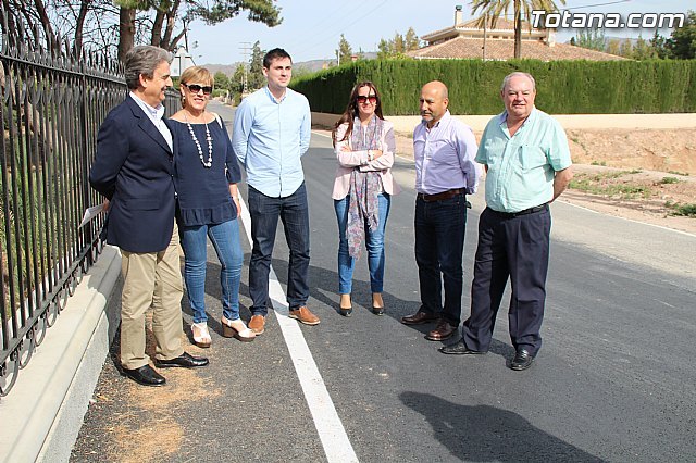 Finaliza la reconstrucción de un muro que mejora la seguridad en la vía que enlaza Totana con la pedanía de La Huerta, Foto 1