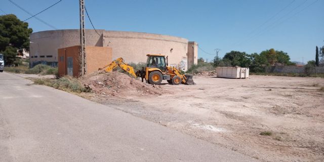 They carry out integral cleaning works in different spaces and uncontrolled waste dumps in the periphery, located in the districts of Triptolemos and San Jos, respectively, Foto 7